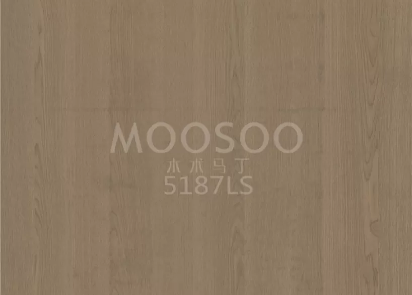 Moderna spjälpaneler i vit ek: Design, tekniska överväganden och tillämpningar